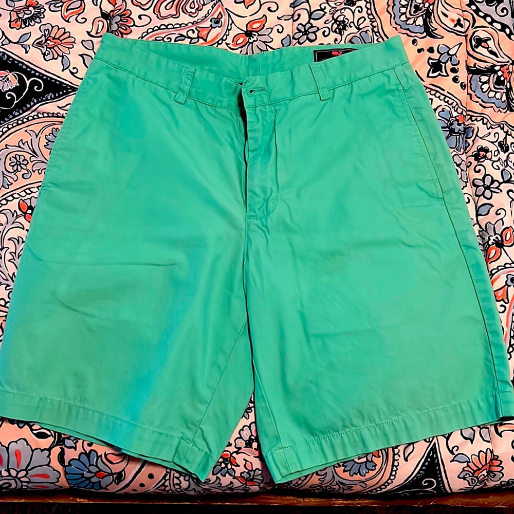 Vineyard vine men’s shorts size 32